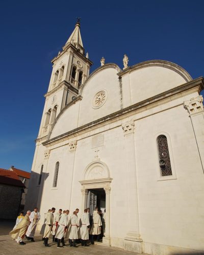 hvar9